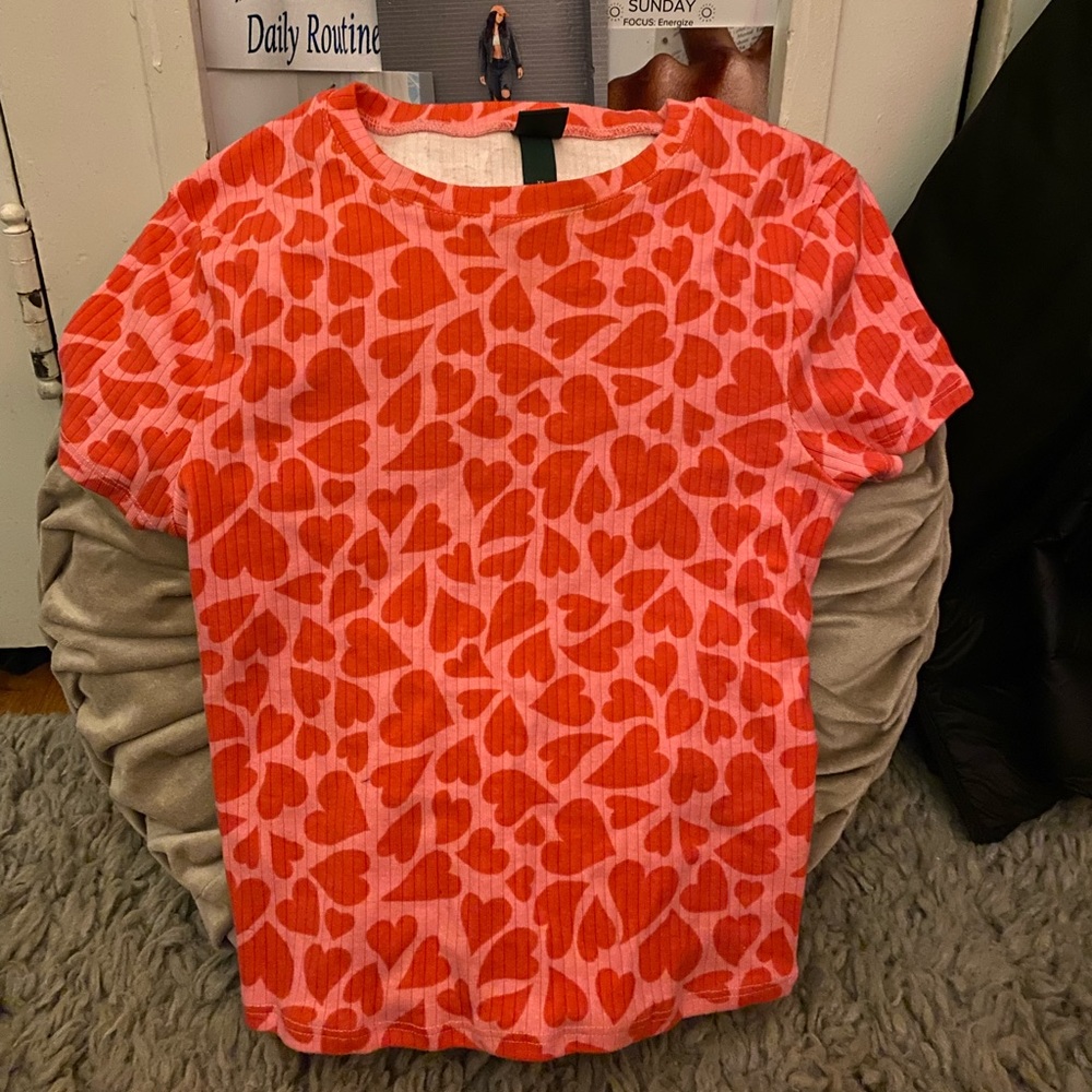 Red and pink short sleeve top